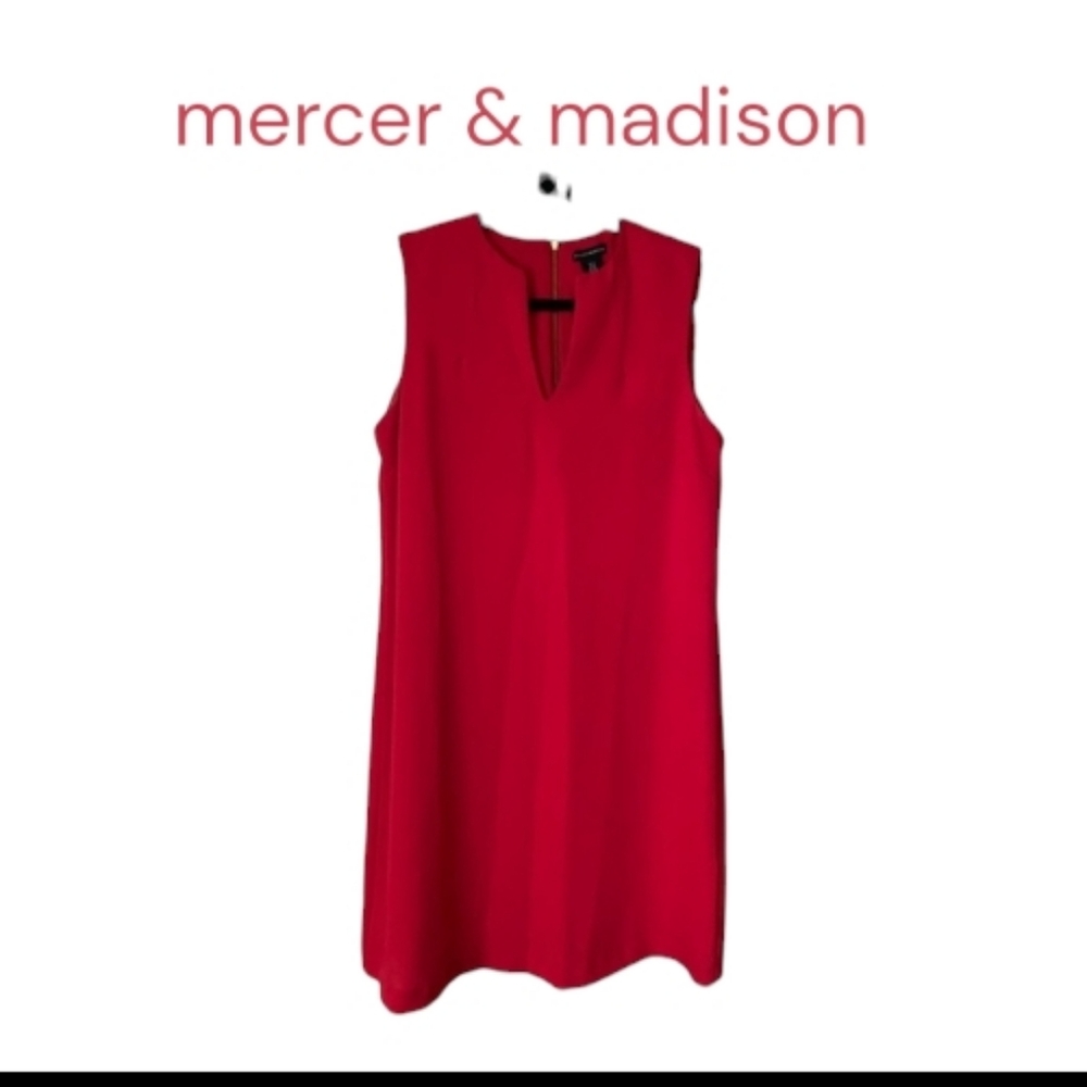 mercer & madison Red Sleeveless V-neck Shift Dress Exposed Back Zipper Size 4